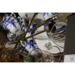 TRAY OF ASSORTED CHINA AND GLASSWARE ETC TO INCLUDE BLUE AND WHITE TEAWARE, A MINTON CABINET