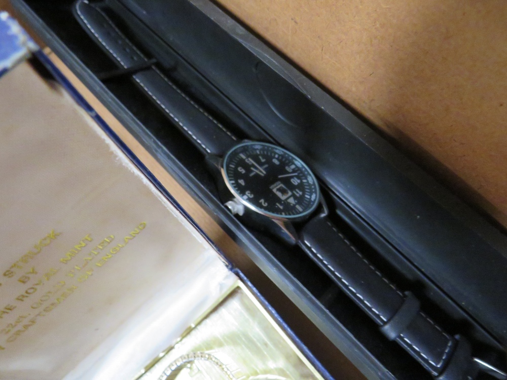 A BOX OF ASSORTED MODERN AND VINTAGE WRISTWATCHES ETC TO INC SEKONDA, ROAMER ETC - Image 5 of 5