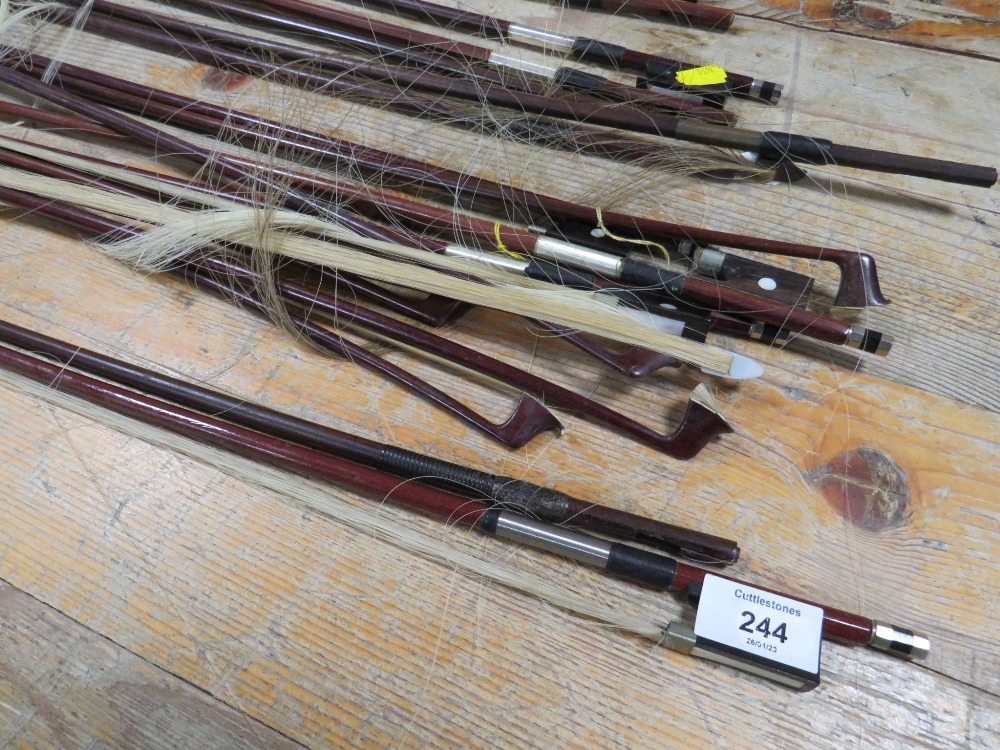 A COLLECTION OF ASSORTED VIOLIN BOWS - Image 2 of 4