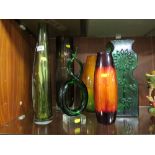 A COLLECTION OF MODERN AND VINTAGE GLASS VASES ETC ()