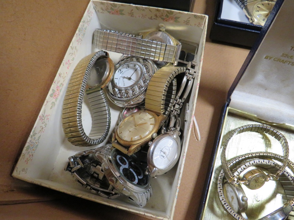 A BOX OF ASSORTED MODERN AND VINTAGE WRISTWATCHES ETC TO INC SEKONDA, ROAMER ETC - Image 2 of 5