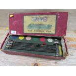 A VINTAGE GEE-WIZ BOXED HORSE RACING GAME