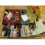 A TRAY OF ASSORTED GENTS AFTERSHAVE, CUFFLINKS ETC PLUS A LONDON CLOCK Co. CARRIAGE CLOCK