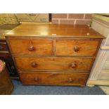 A VICTORIAN MAHOGANY FOUR DRAWER CHEST W-94 CM