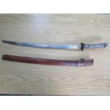 A WW2 JAPANESE SAMURAI KATANA SWORD, with alloy handle, steel saya and leather sheath