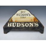 A VINTAGE CAST IRON 'HUDSON'S SOAP' ADVERTISING DOG DRINKING BOWL, H 19 cm, W 40 cm, D 16 cm