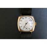 ROLEX - A VINTAGE GENTS HALLMARKED 9 CARAT GOLD WRIST WATCH, Dia 3.25 cmCondition Report:ticks on