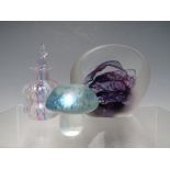 A STUDIO / MURANO GLASS LATTICINO SMALL PERFUME BOTTLE, overall H 9 cm, together with a studio glass