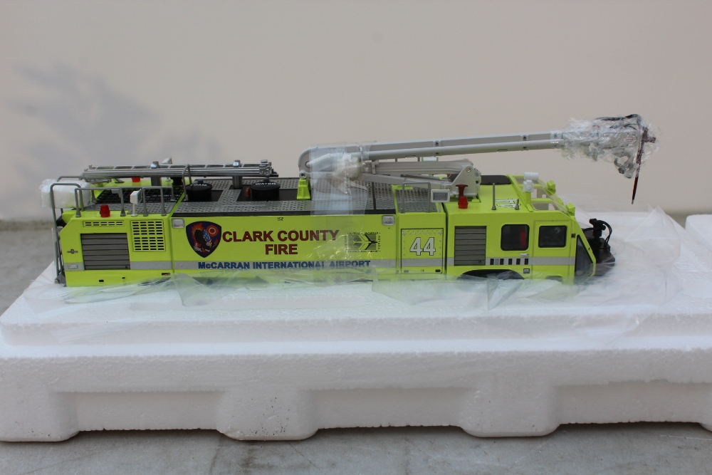 OSHKOSH - TWO BOXED 1:50 SCALE DIE CAST STRIKER 3000 FIRE ENGINES, comprising TWH078 / 01094 and - Image 3 of 5
