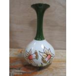 A SIGNED LIMITED EDITION LORNA BAILEY DAFFODIL VASE No 4 / 250