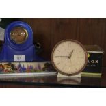 A VINTAGE CERAMIC MANTLE CLOCK TOGETHER WITH A BOXED WESTCLOX BIG BEN ALARM CLOCK (2)