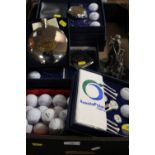 A TRAY OF GOLFING ITEMS TO INCLUDE GIFT SETS, HIP FLASK ETC