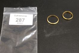 TWO HALLMARKED 22 CARAT GOLD BANDS, APPROX COMBINED WEIGHT 4.1G