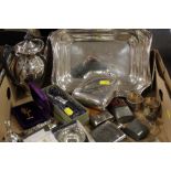 A TRAY OF ASSORTED SILVER PLATED WARE TO INC VARIOUS HP FLASKS., MANICURE ITEMS ETC