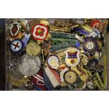 A GOOD COLLECTION OF ENAMEL AND OTHER PIN BADGES TO INCLUDE TRAIN EXAMPLES