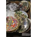 A TRAY OF ASSORTED COLLECTORS PLATES TO INC WEDGWOOD, ROYAL ALBERT ETC