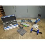 A DREMEL 8200 CASED GRINDER SET, DREMEL WORKSTATION, SMALL MACHINIST TABLE, CLAMPS, WOLF CIRCULAR