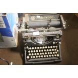 VINTAGE UNDERWOOD TYPEWRITER