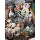 A TRAY OF ASSORTED COLLECTABLE ANIMALS ETC TO INCLUDE A ROYAL DOULTON BUNNYKINS MUSICAL HAPPY