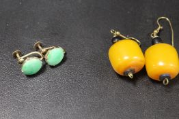 A PAIR OF YELLOW METAL EARRINGS - POSSIBLY MARKED 14K ? TOGETHER WITH A PAIR OF VINTAGE BUTTERSCOTCH