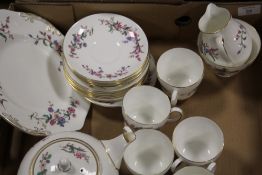 A TRAY OF WEDGWOOD 'DEVON SPRAYS' TEA WARE A/F