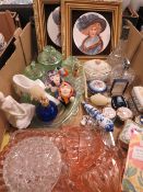 A TRAY OF ASSORTED GLASS AND COLLECTABLES TO INCLUDE FACEPOTS, LIMOGES, VARIOUS CERAMIC PILL BOXES