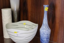 A SELECTION OF MODERN VASES PLUS A LARGE DESIGNER STYLE GLASS BOWL