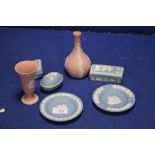 A COLLECTION OF WEDGWOOD JASPERWARE TO INCLUDE PINK AND WHITE EXAMPLES