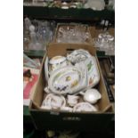 A TRAY OF CERAMICS TO INCLUDE ROYAL WORCESTER "EVESHAM" (TRAY NOT INCLUDED)