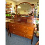 AN EDWARDIAN MAHOGANY DRESSING TABLE W-107 CM