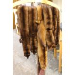 A COLLECTION OF ASSORTED VINTAGE MINK FUR STOLES ETC