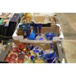 THREE TRAYS OF ASSORTED GLASSWARE TO INCLUDE STUDIO GLASS BIRDS AND DOLPHINS, A FREEFORM TABLE