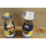 A PAIR OF LATE 18TH / EARLY 19TH CENTURY PEARLWARE SALT AND PEPPER POTS