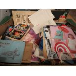 A TRAY OF ASSORTED EPHEMERA / COLLECTABLES TO INCLUDE VINTAGE SEWING PATTERNS, SIGNS, MAGAZINES,