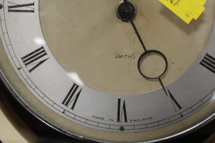 A DECO SMITHS CLOCK TOGETHER WITH THREE CLOCKS (4) - Image 2 of 6