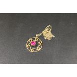 EDWARDIAN 9CT GOLD PENDANT AND CHAIN