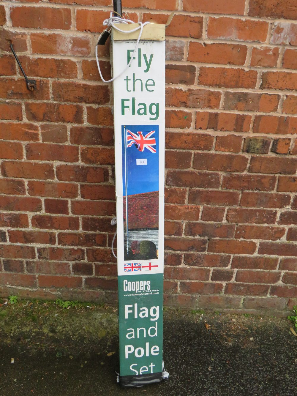 A COOPERS OF STORTFORD 20FT ALUMINIUM FLAG POLE - NO FLAGS