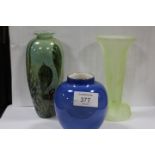 A JONATHAN HARRIS STUDIO GLASS VASE TOGETHER WITH ART DECO GLASS FROG / VASE AND A CERAMIC ROYAL
