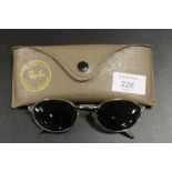 RAY BAN SUNGLASSES WITH POUCH