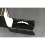 A 9CT GOLD SAPPHIRE AND DIAMOND RING - APPROX WEIGHT 1.2 G