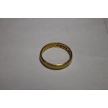 A 22CT WEDDING BAND SIZE N