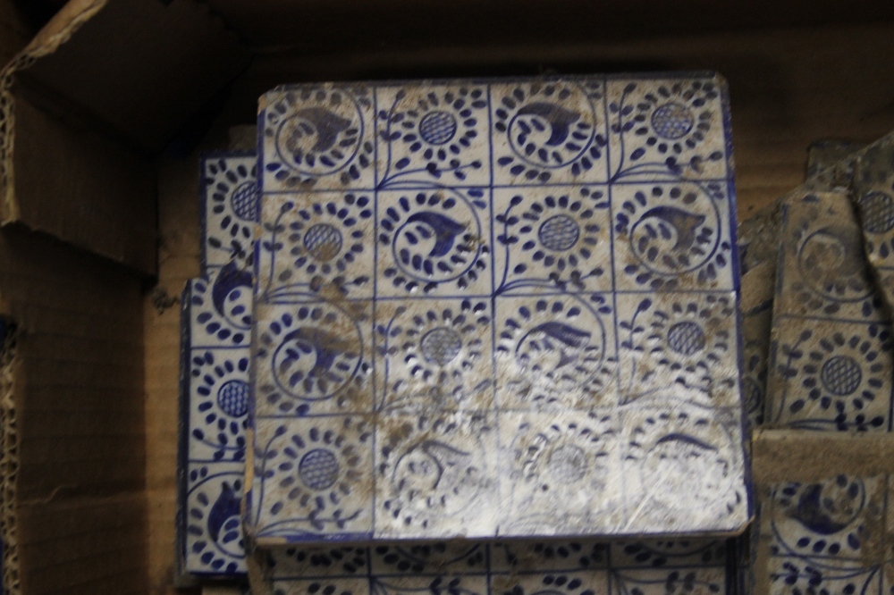 A COLLECTION OF EARLY DELFT BLUE AND WHITE TILES A/F - Image 2 of 3