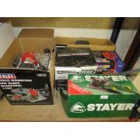 A COLLECTION OF POWER TOOLS TO INCLUDE A BENCH MOUNTED SAWBLADE SHARPENER (5)