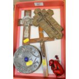 A BOX OF ASSORTED COLLECTABLES TO INCLUDE VINTAGE CROSSES, PEWTER BOX ETC