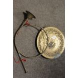 A SMALL QUANTITY OF COPPER AND BRASS TO INCLUDE A HUNTING HORN