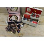 A MUSICAL JEWELLERY BOX AND CONTENTS TOGETHER WITH A BOX OF NECKLACES, WATCHES ETC