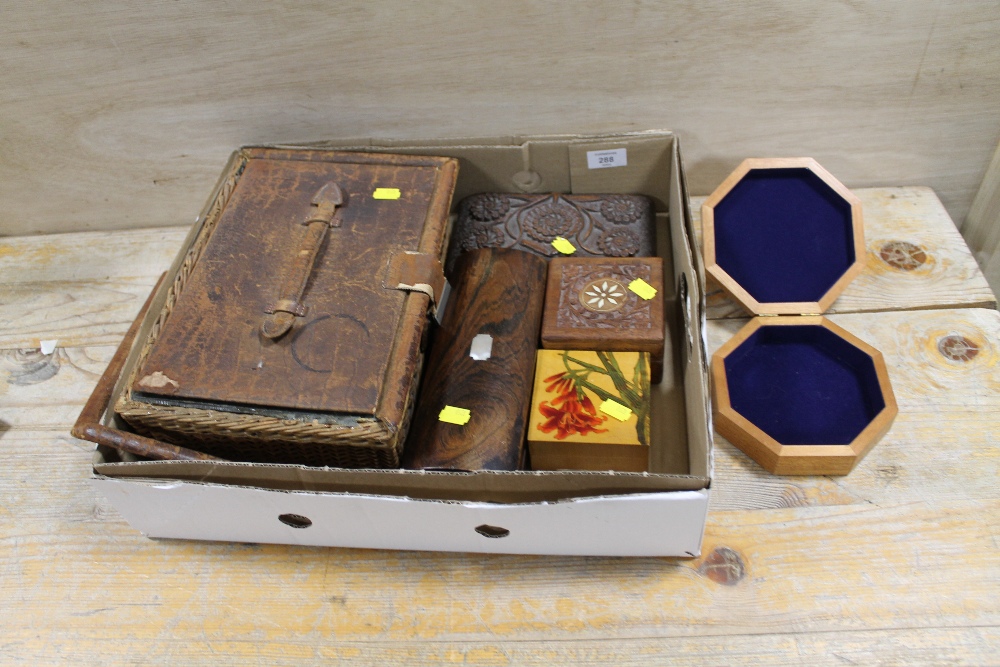 A SELECTION OF ASSORTED TREEN, BOXES AND WICKER / ALLIGATOR SKIN TRAVEL / LETTERBOX ETC