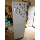 A BOSCH CLASSIXX FRIDGE FREEZER - HOUSE CLEARANCE