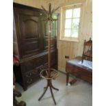 A 20TH CENTURY BENTWOOD HAT / COAT STAND