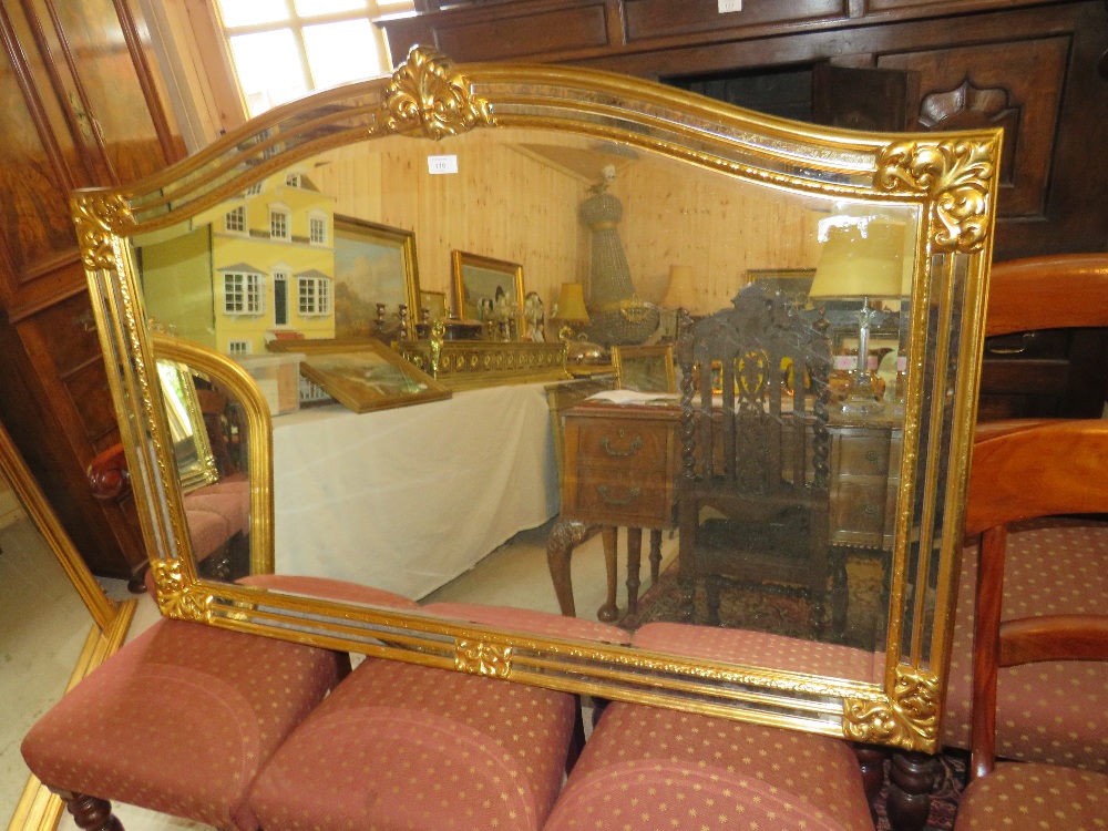 A MODERN ARCHED GILT FRAMED OVERMANTLE MIRROR - H 118 cm W 118 cm - Image 2 of 2